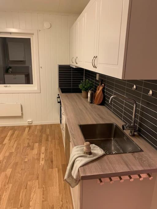 Fin Leilighet I Tromsdalen. Lägenhet Tromsø Exteriör bild